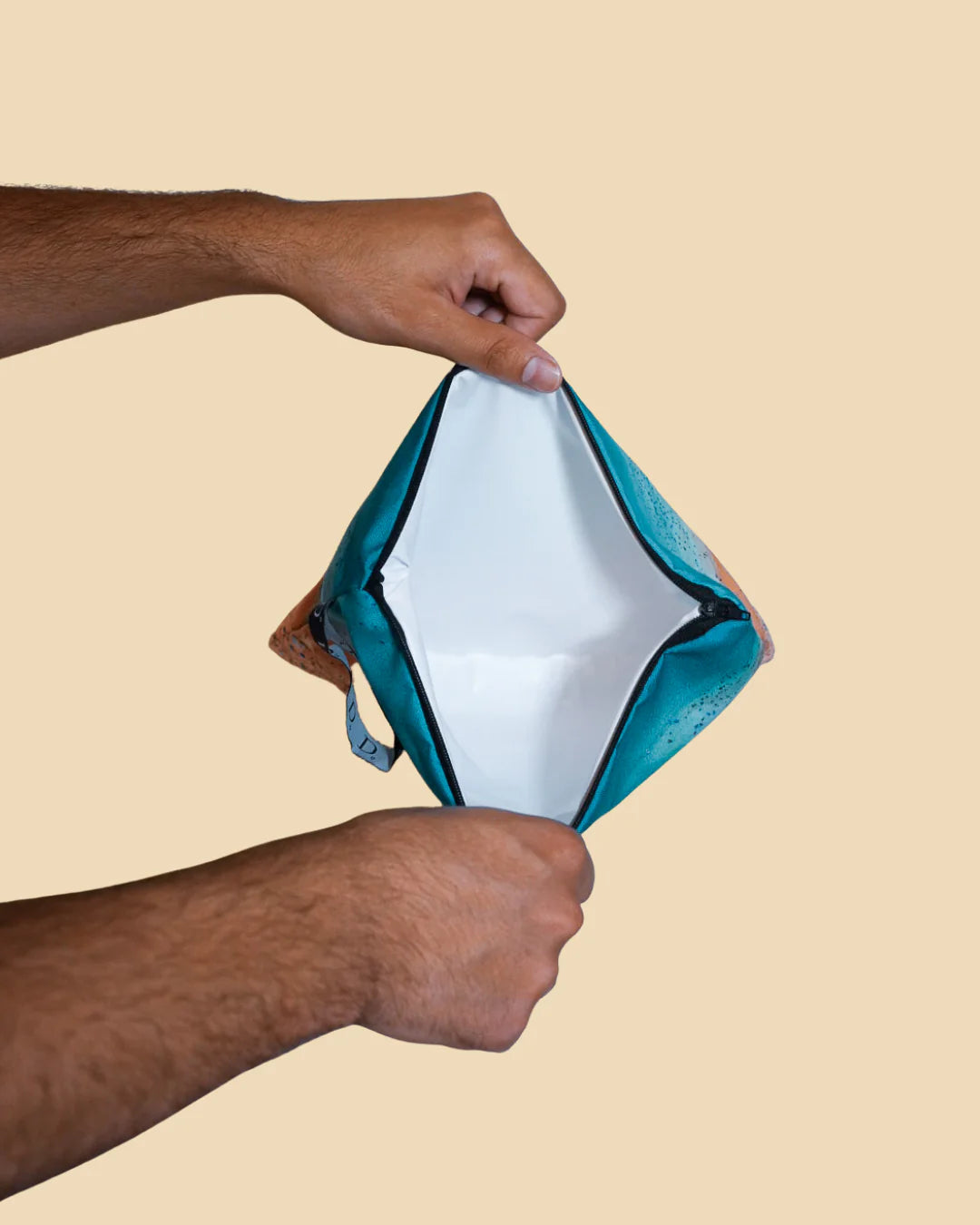 Travel Pouch - Bondi Layers