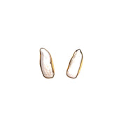 Gemajesty Charlotte 1 Tier Earrings - Baroque Pearl