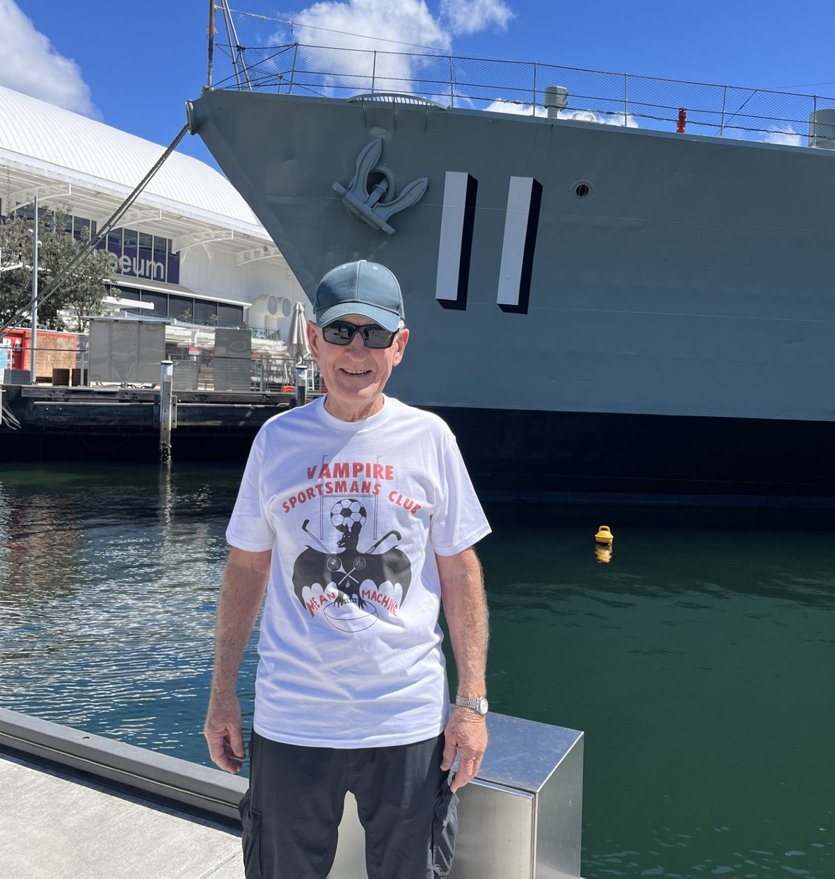 T-shirt - Vampire Sportsmans Club XLarge